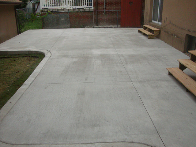 Making Your Landscape Stand-Out with Coloured Concrete