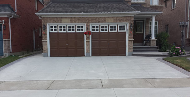 Benefits of Concrete Versus Asphalt Driveways